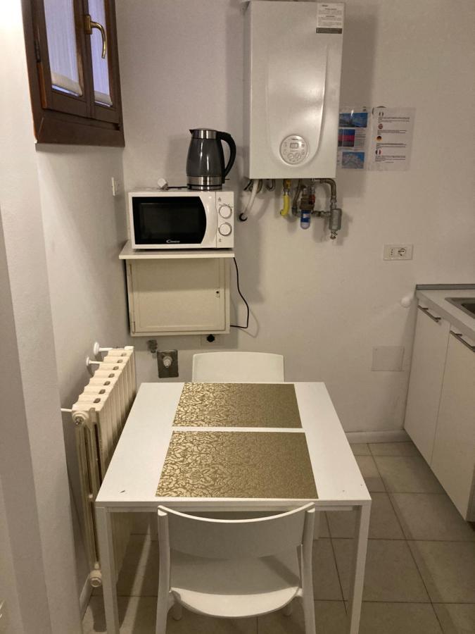 Venezia ,ghetto,biennale, Campo Maddalena *