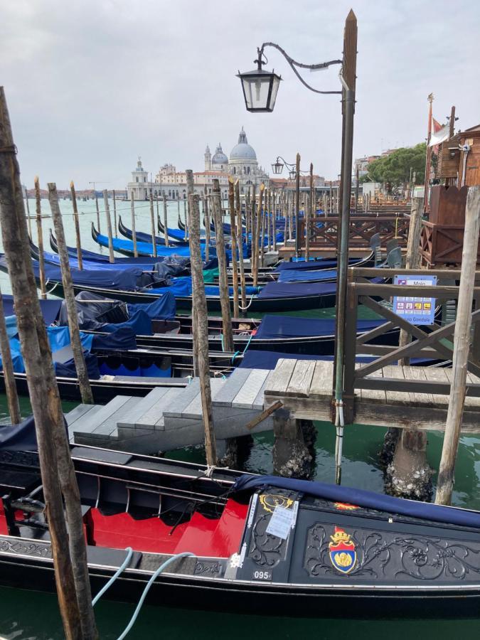 Venezia ,ghetto,biennale, Campo Maddalena *